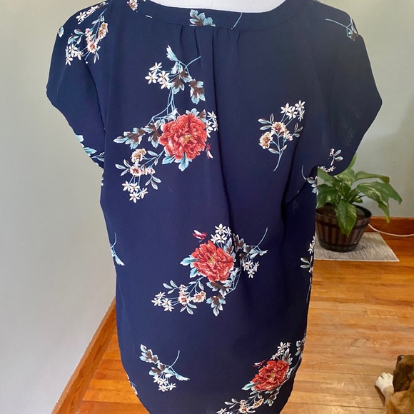 Navy Blue Floral Blouse - Picture 5 of 7